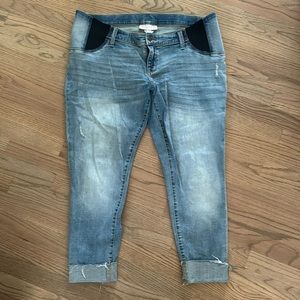 Isabel Maternity slightly distressed cropped Jean